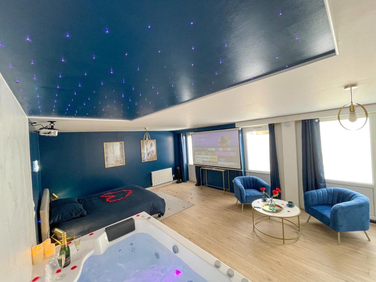 Spa Sous Les Etoiles - Cinema - Netflix - Parking - Gare Amiens Exteriör bild